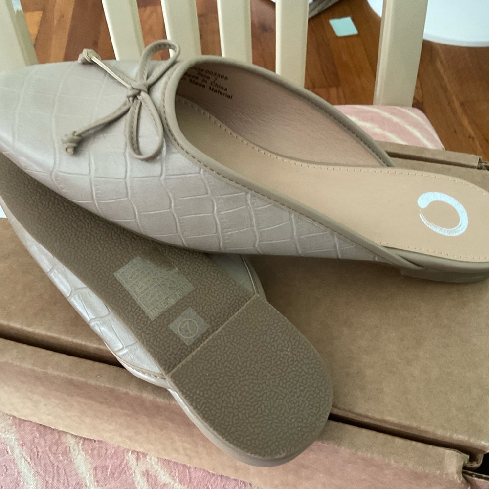Elegant Beige Slip-On Women's Shoes